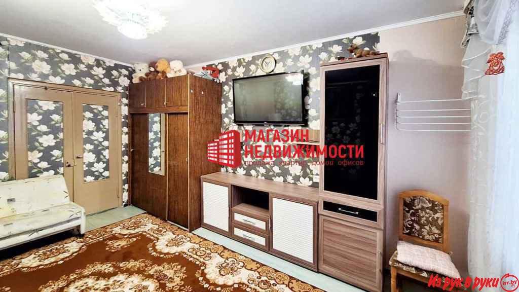 

Продаётся 1/2 доля в 3-комнатной квартире на пр. Янки Купалы, 72/3.
